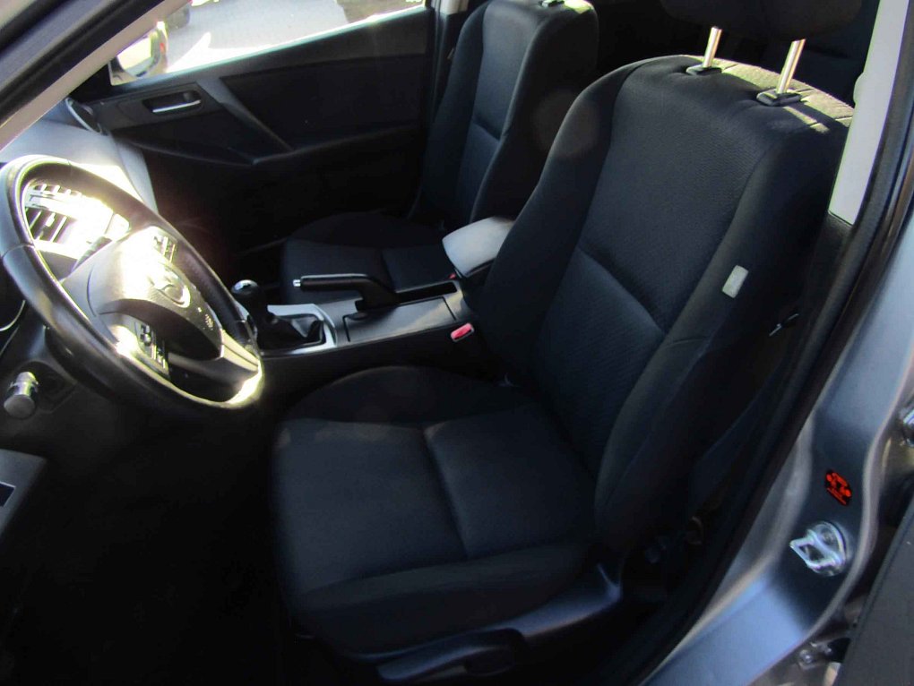 Mazda 3 2.0 i 