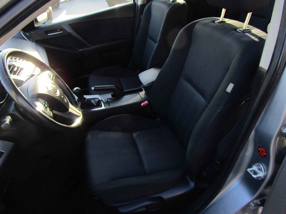 Mazda 3 2.0 i 