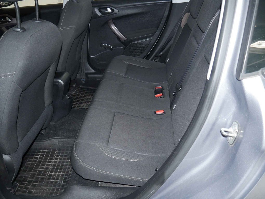 Peugeot 2008 1.2PT 
