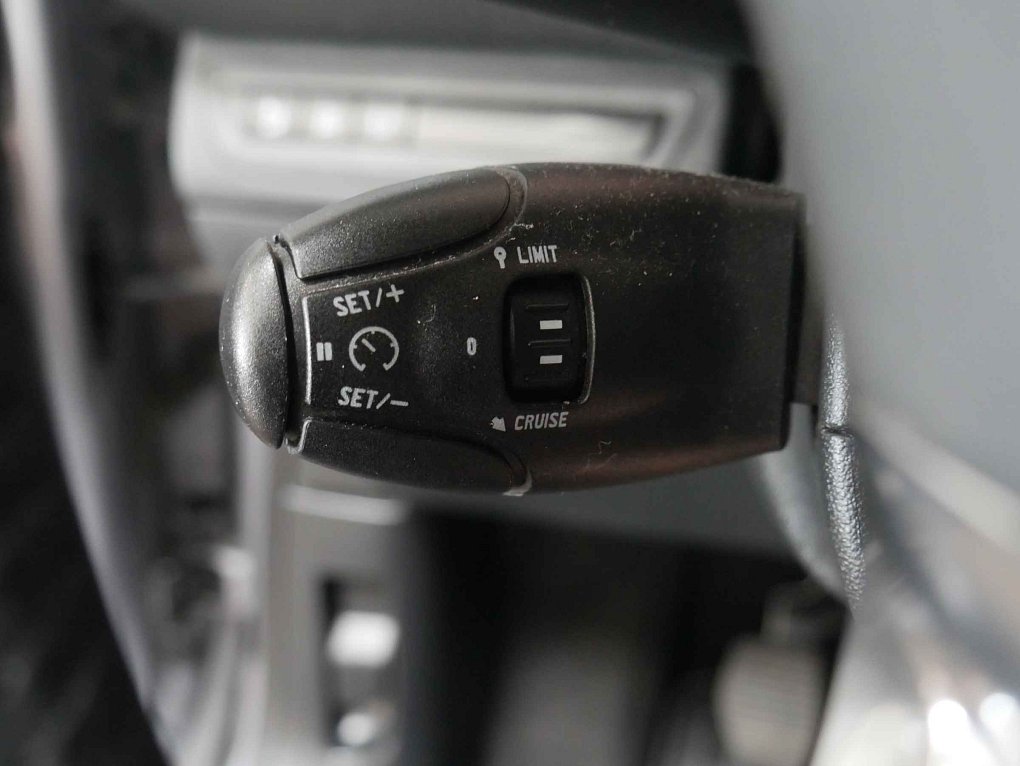 Peugeot 2008 1.2PT 