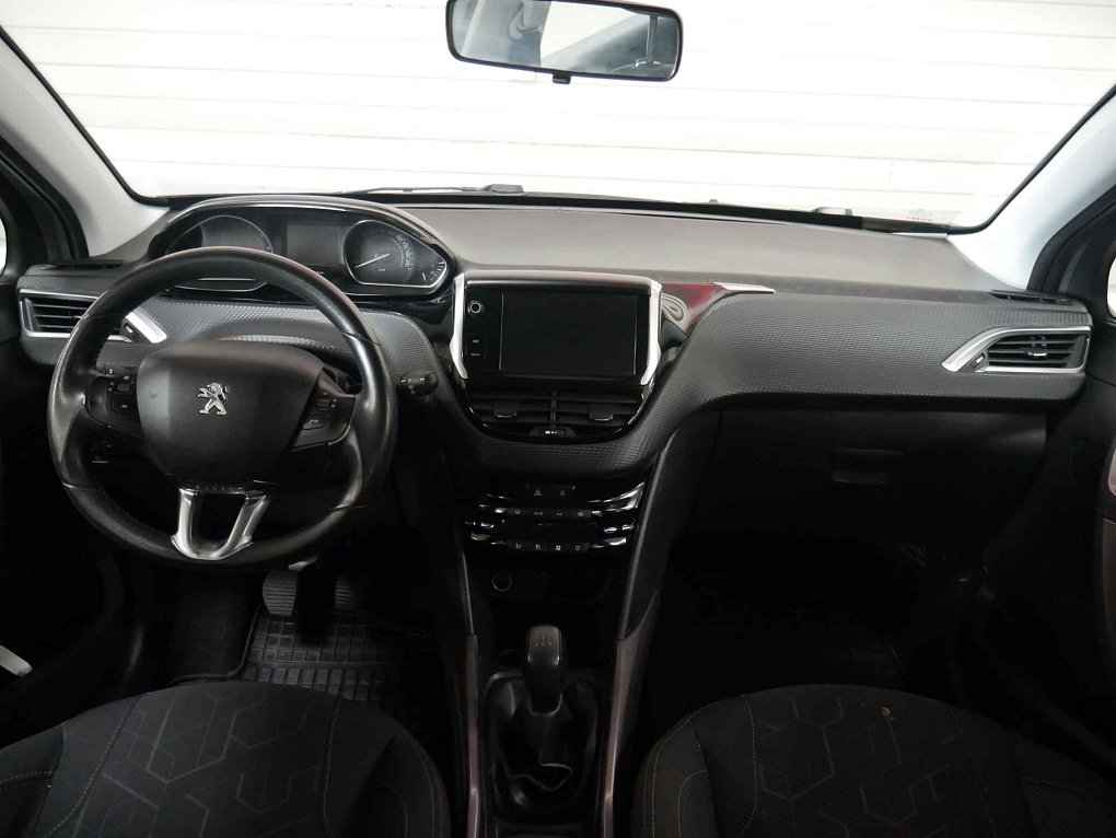Peugeot 2008 1.2PT 
