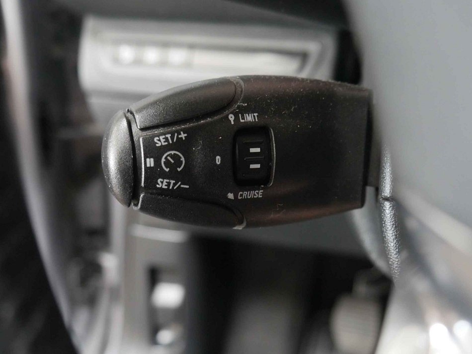 Peugeot 2008 1.2PT 