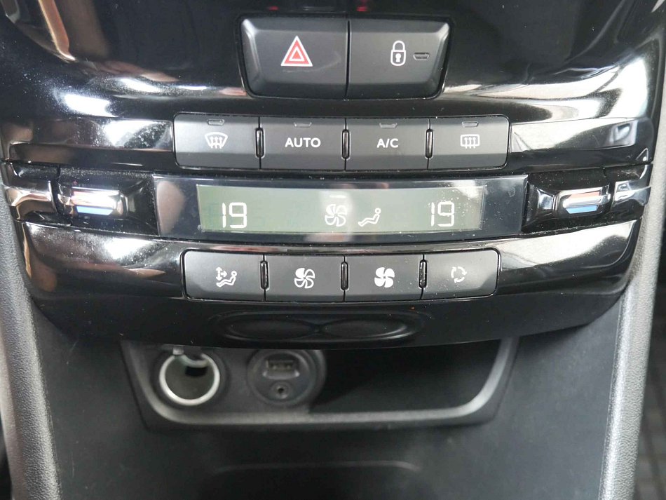 Peugeot 2008 1.2PT 