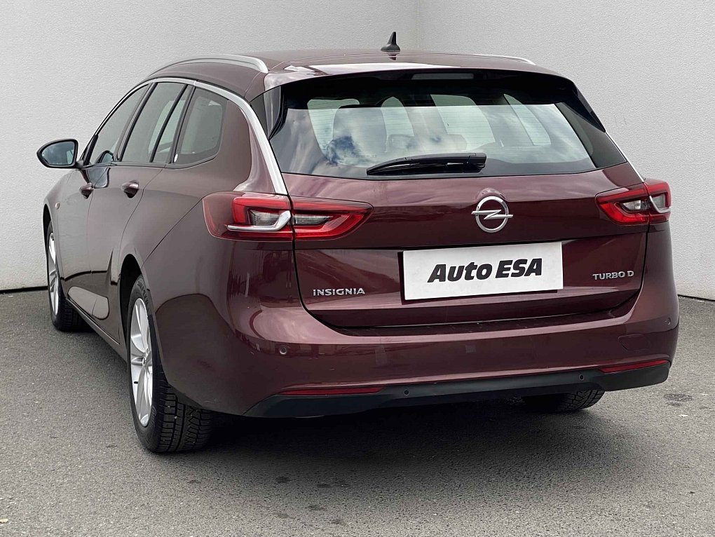 Opel Insignia 1.6 CDTi 