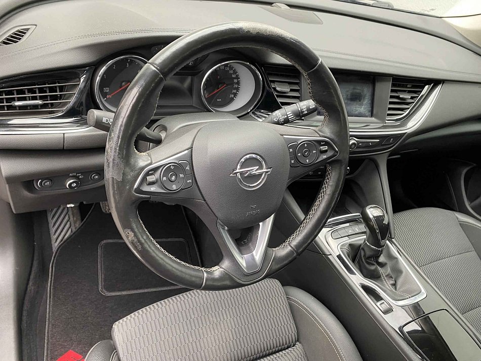 Opel Insignia 1.6 CDTi 