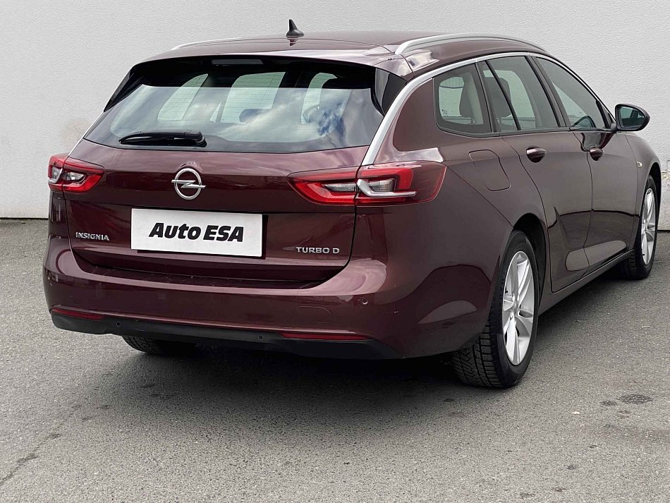 Opel Insignia 1.6 CDTi 