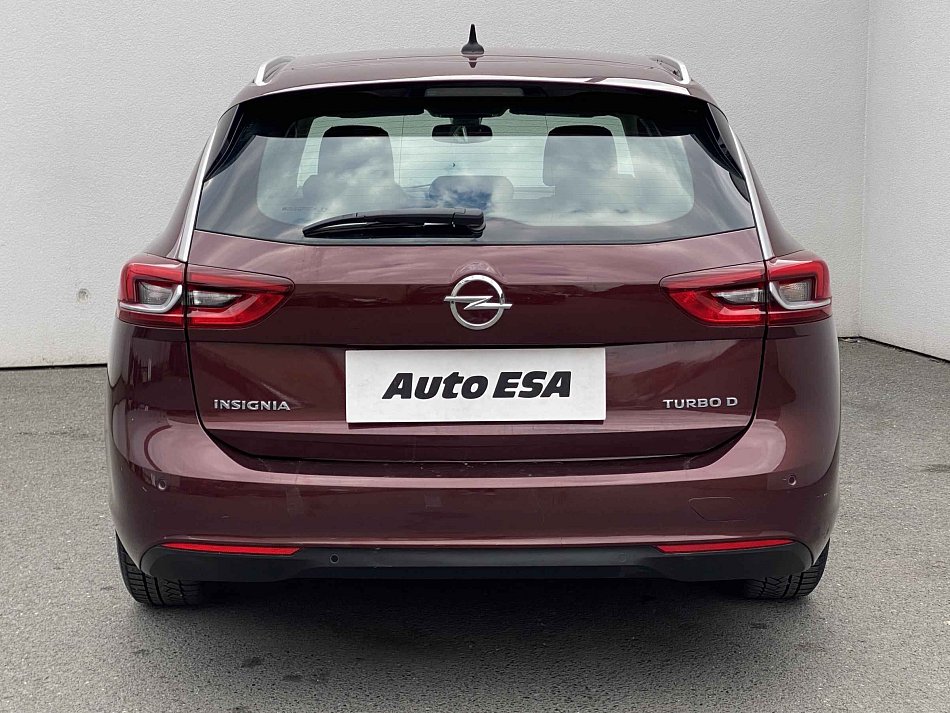 Opel Insignia 1.6 CDTi 