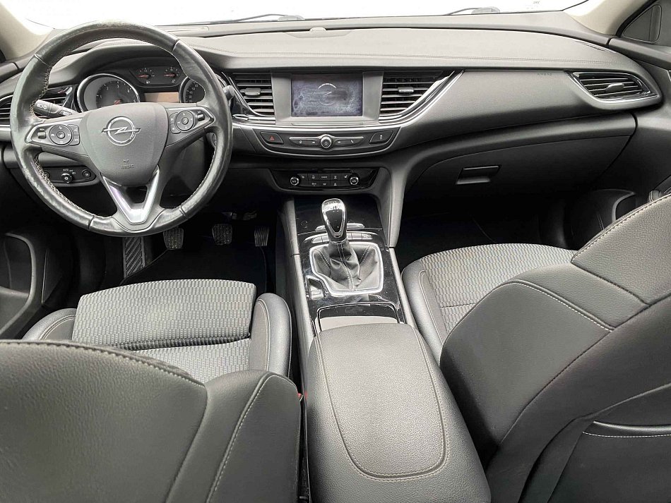 Opel Insignia 1.6 CDTi 