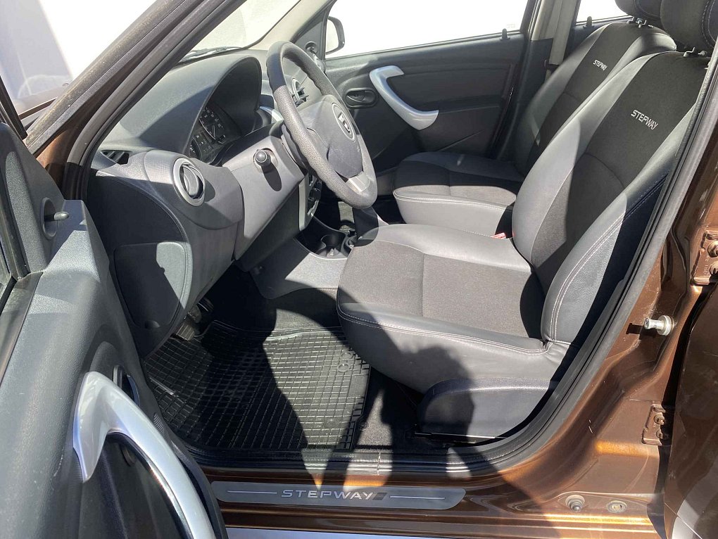Dacia Sandero 1.6i 