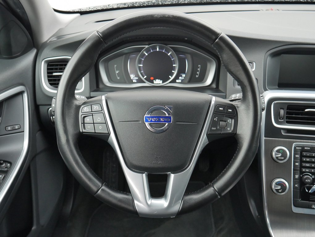 Volvo V60 2.4 D4 Cross Country 4x4
