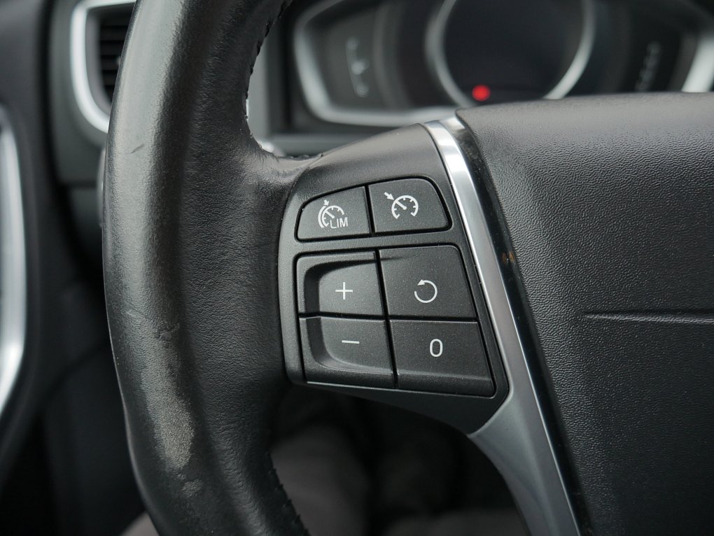 Volvo V60 2.4 D4 Cross Country 4x4
