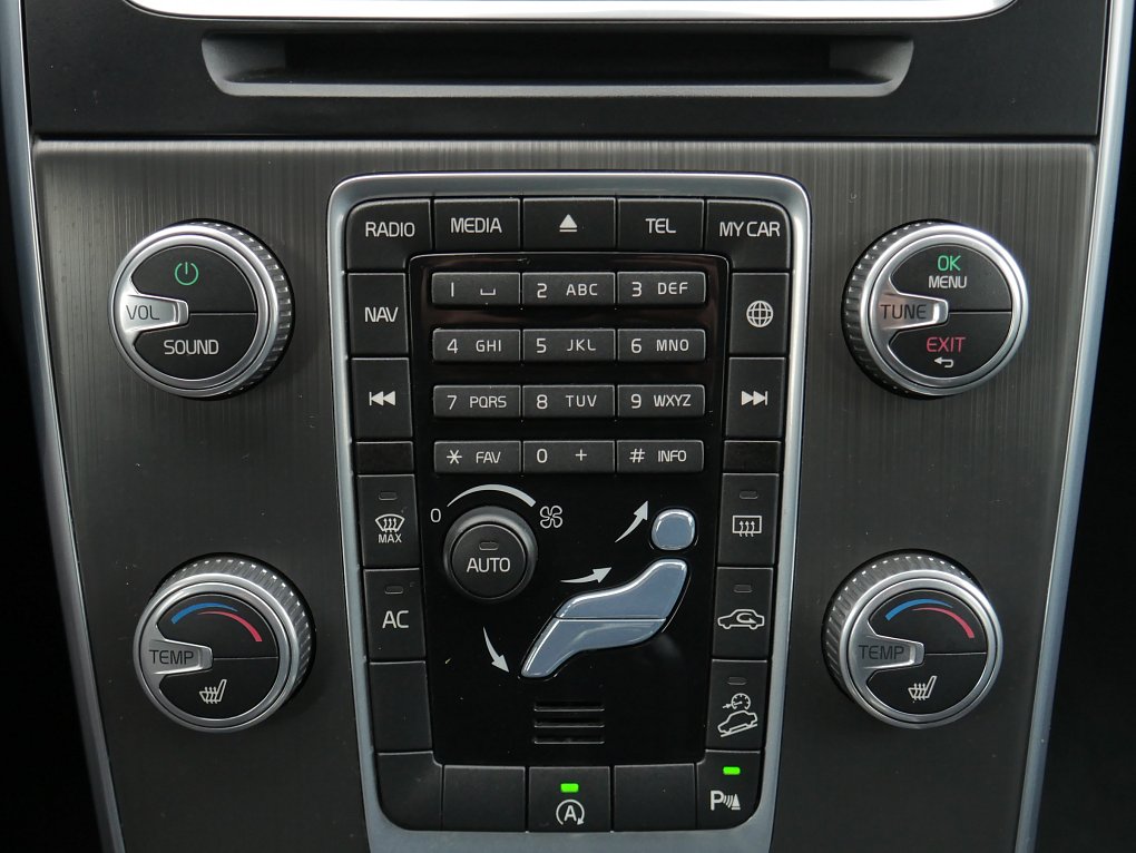 Volvo V60 2.4 D4 Cross Country 4x4