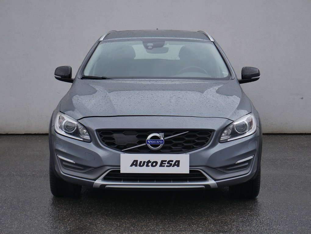 Volvo V60 2.4 D4 Cross Country 4x4