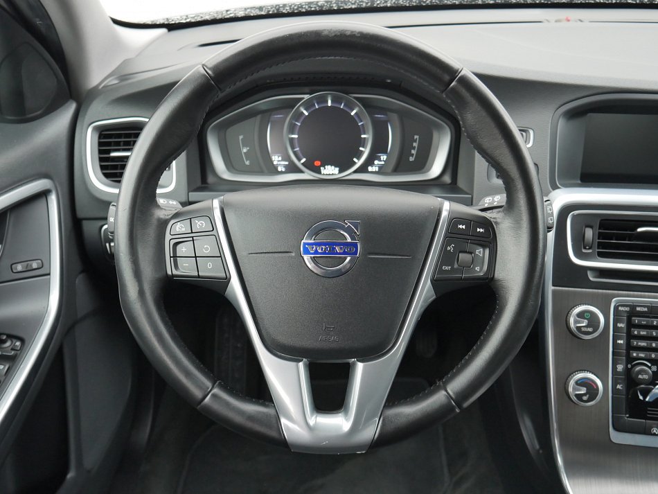 Volvo V60 2.4 D4 Cross Country 4x4