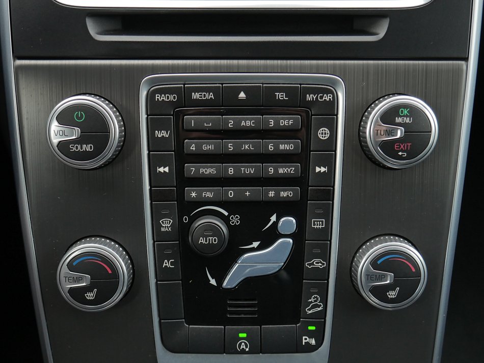 Volvo V60 2.4 D4 Cross Country 4x4
