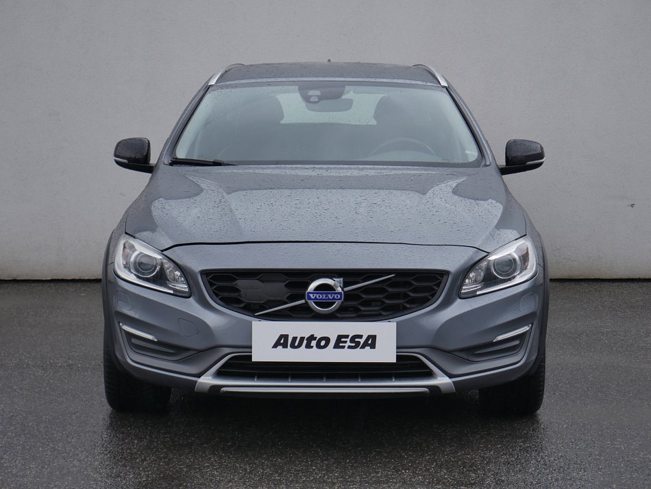 Volvo V60 2.4 D4 Cross Country 4x4