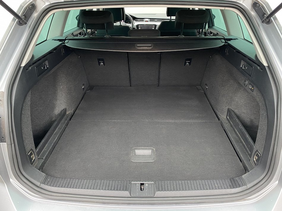 Volkswagen Passat 2.0 TDi Business