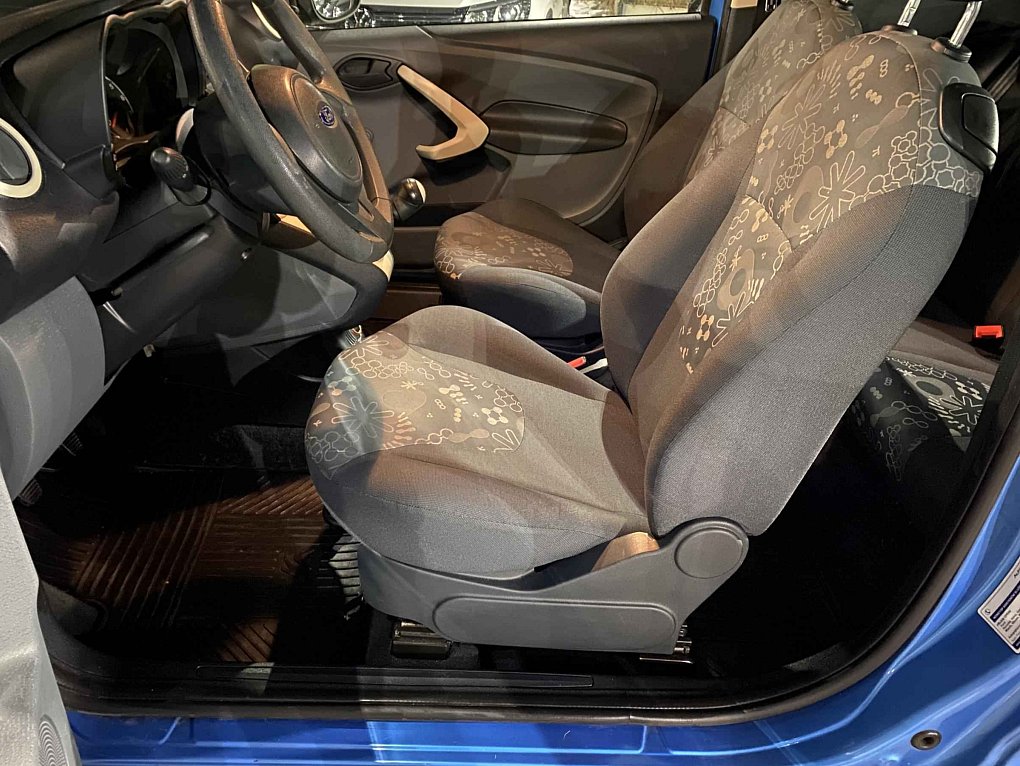 Ford Ka 1.2i 