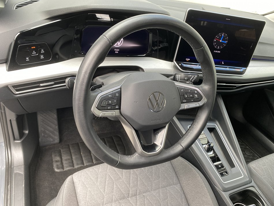 Volkswagen Golf 1.5e-TSi Life