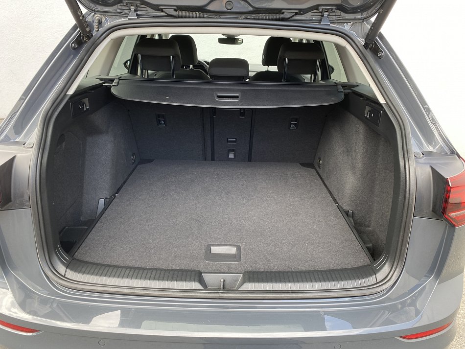 Volkswagen Golf 1.5e-TSi Life
