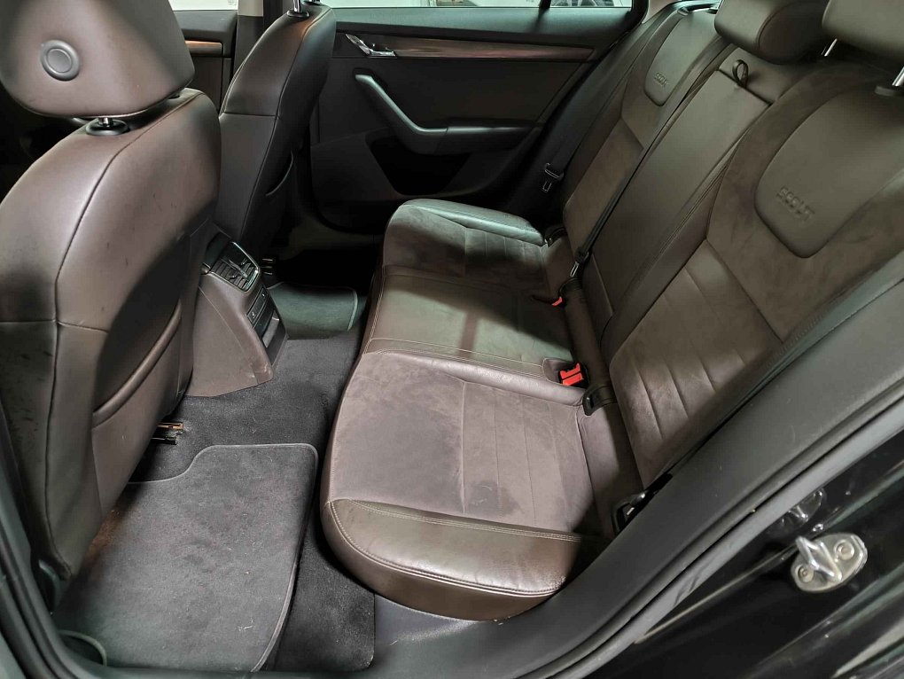 Škoda Octavia III 2.0 TDI Scout 4x4