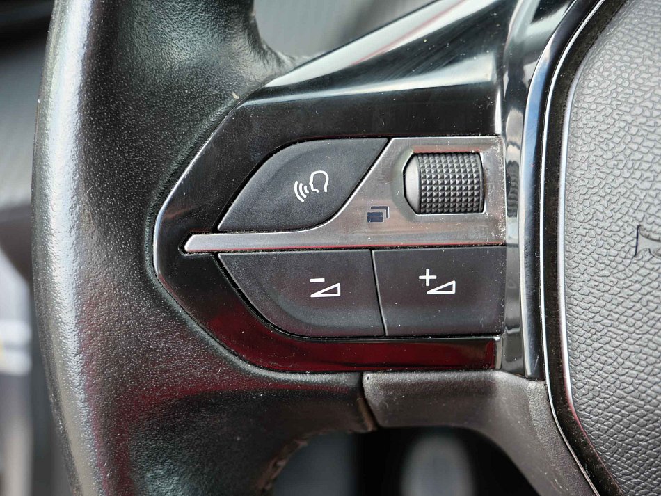 Peugeot 2008 1.5 HDi Active
