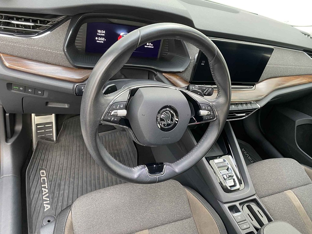 Škoda Octavia IV 2.0 TDi Scout 4x4