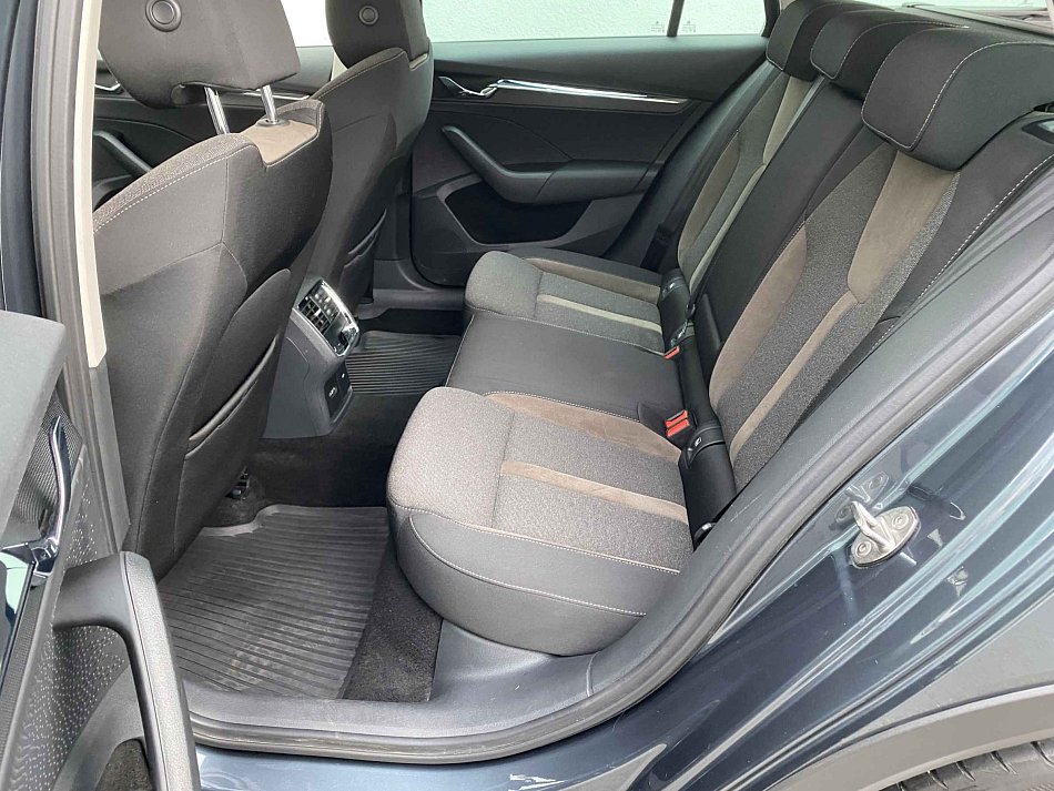 Škoda Octavia IV 2.0 TDi Scout 4x4