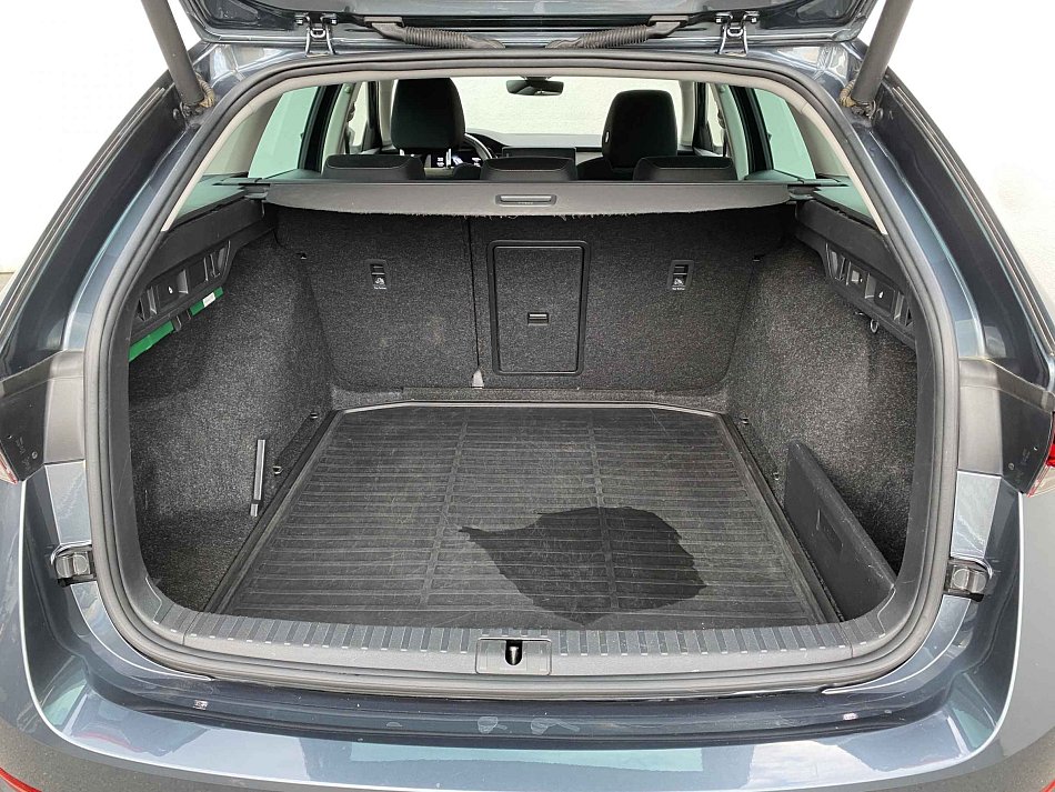 Škoda Octavia IV 2.0 TDi Scout 4x4