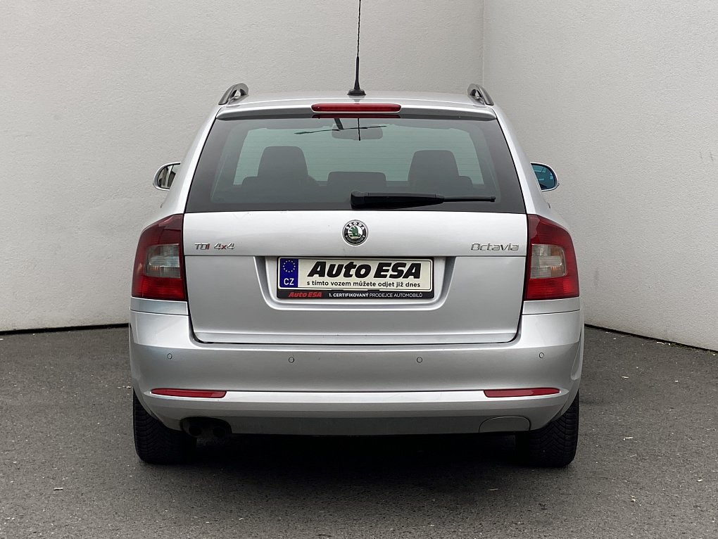Škoda Octavia II 2.0TDi Elegance 4x4