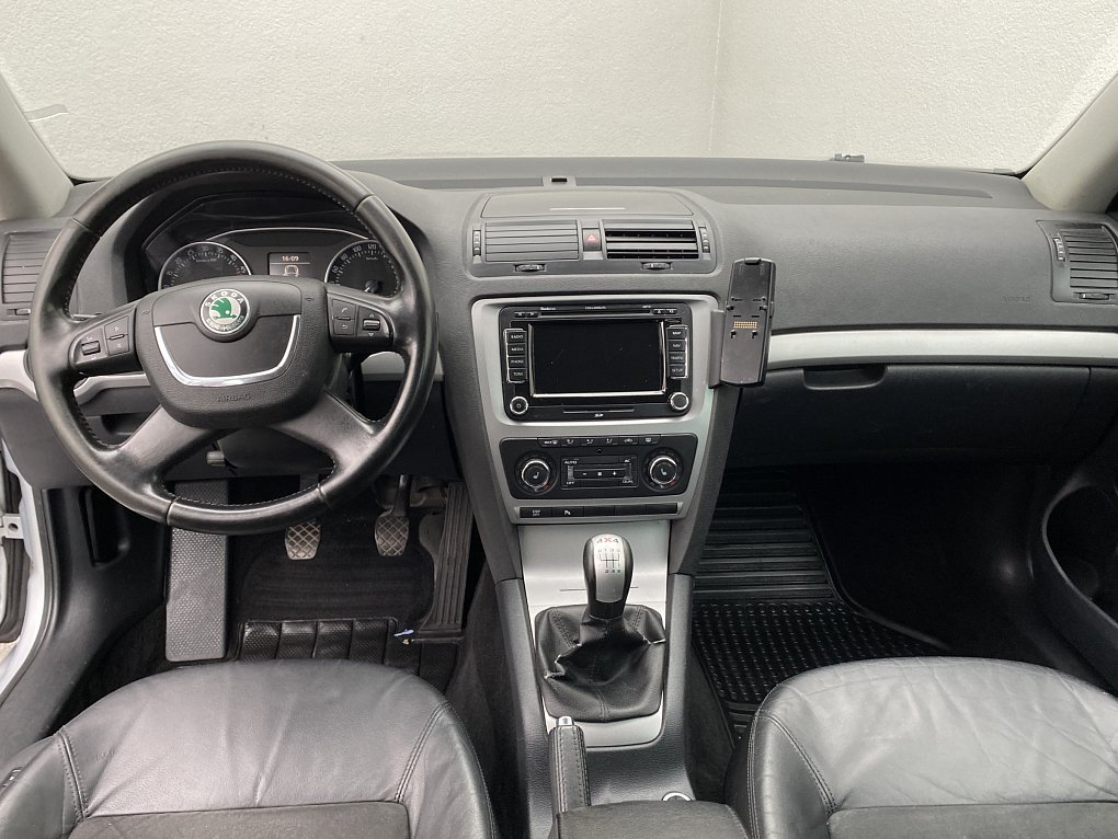 Škoda Octavia II 2.0TDi Elegance 4x4