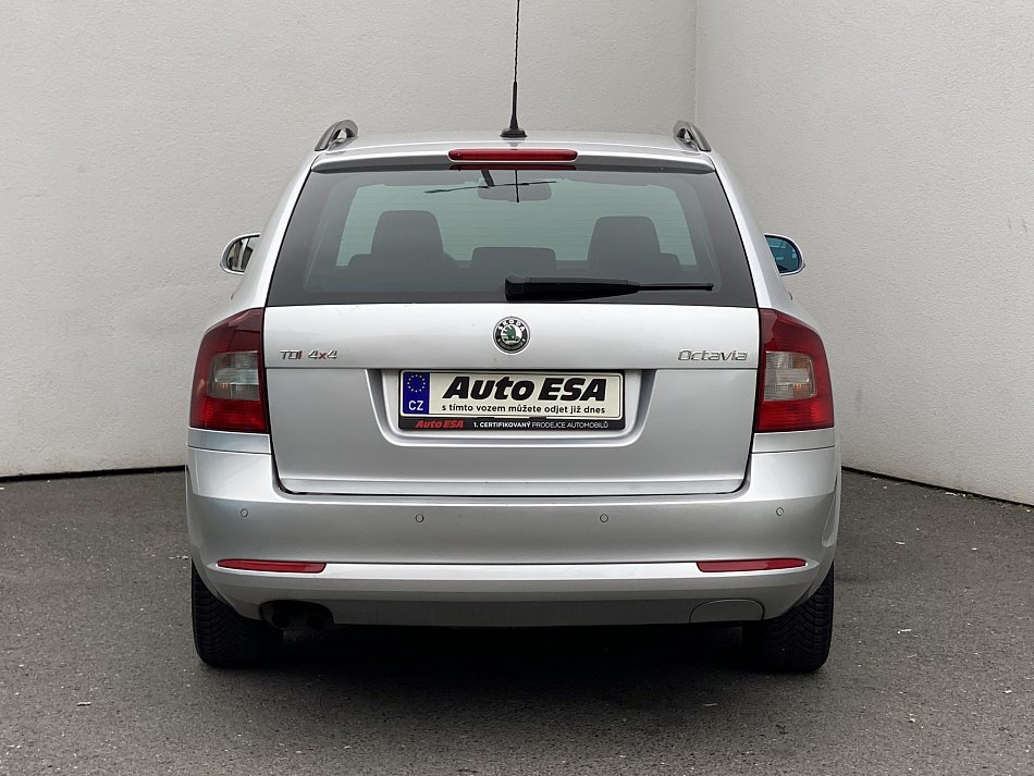 Škoda Octavia II 2.0TDi Elegance 4x4