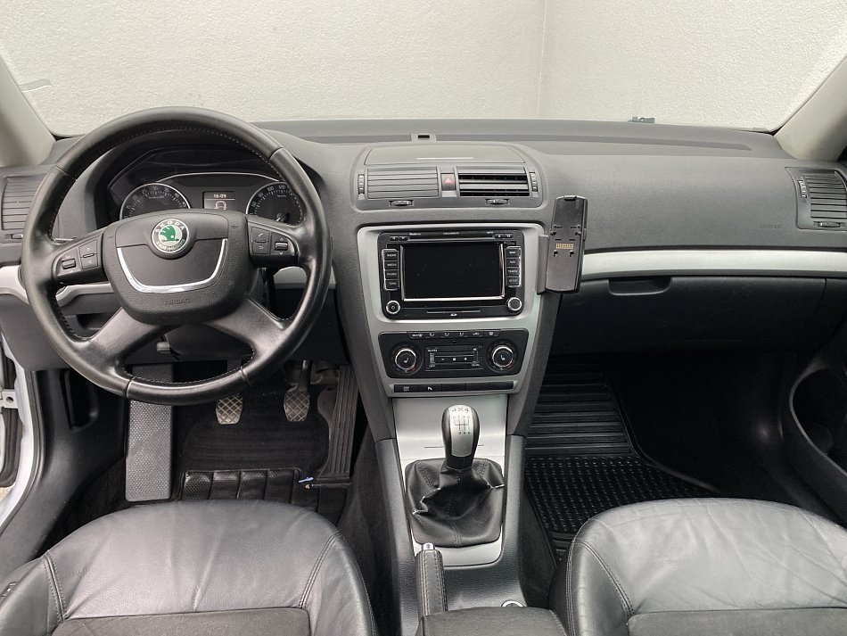 Škoda Octavia II 2.0TDi Elegance 4x4