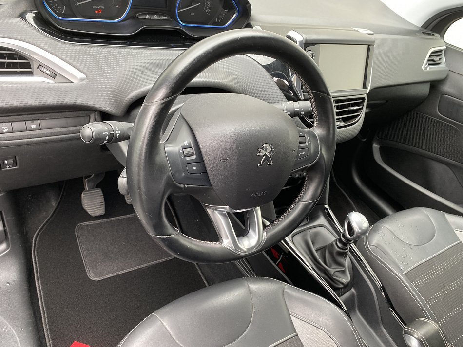 Peugeot 2008 1.2 PT Allure