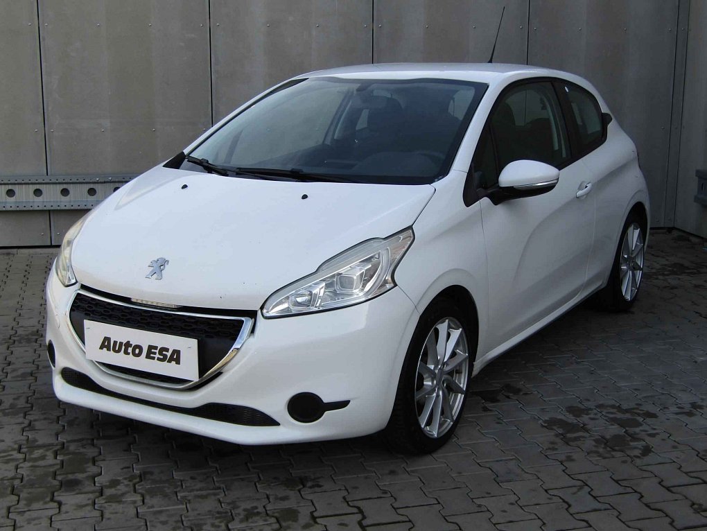 Peugeot 208 1.2 VTi 