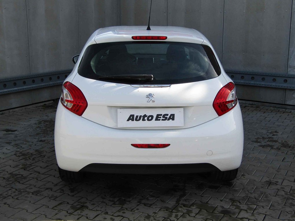 Peugeot 208 1.2 VTi 