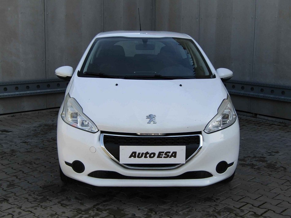 Peugeot 208 1.2 VTi 
