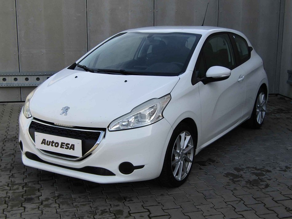 Peugeot 208 1.2 VTi 