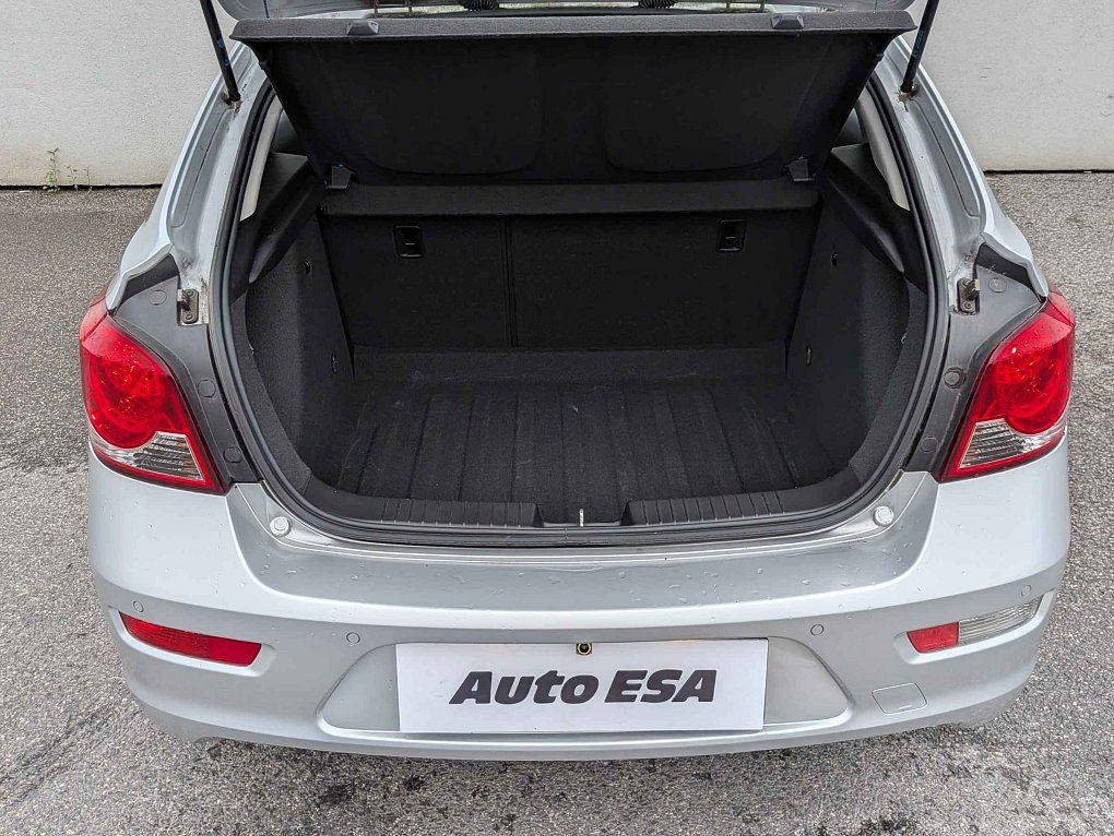 Chevrolet Cruze 1.6i 