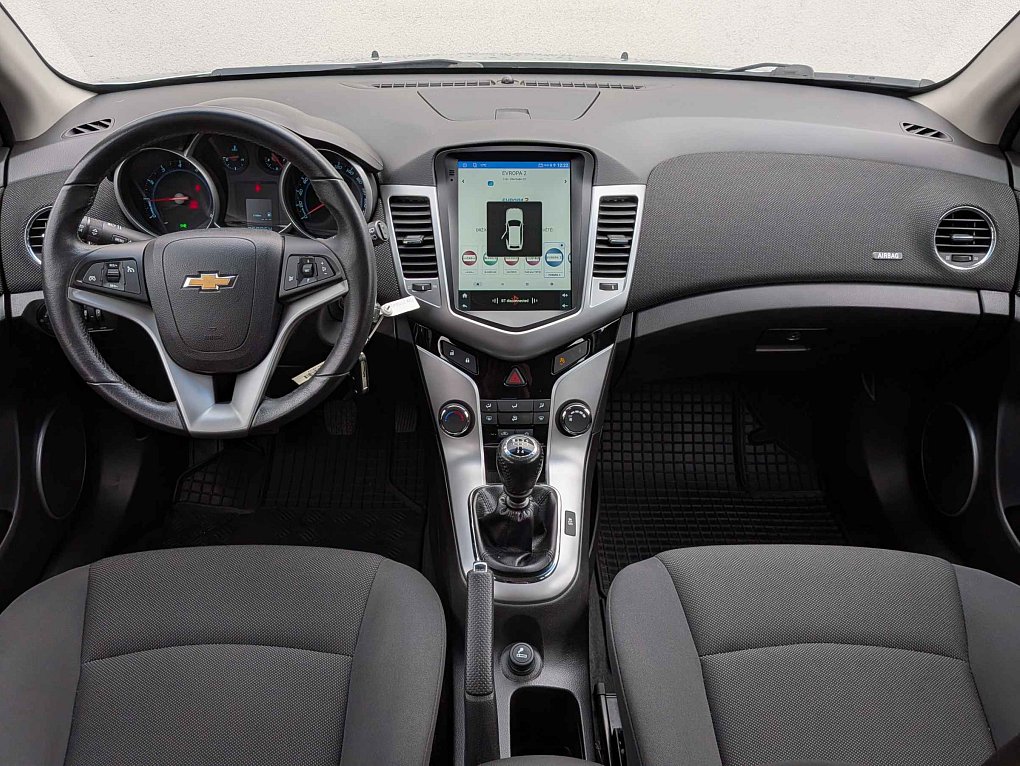 Chevrolet Cruze 1.6i 