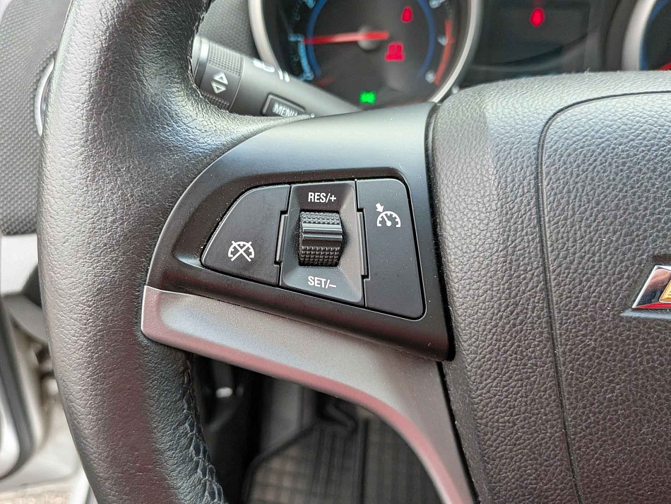 Chevrolet Cruze 1.6i 