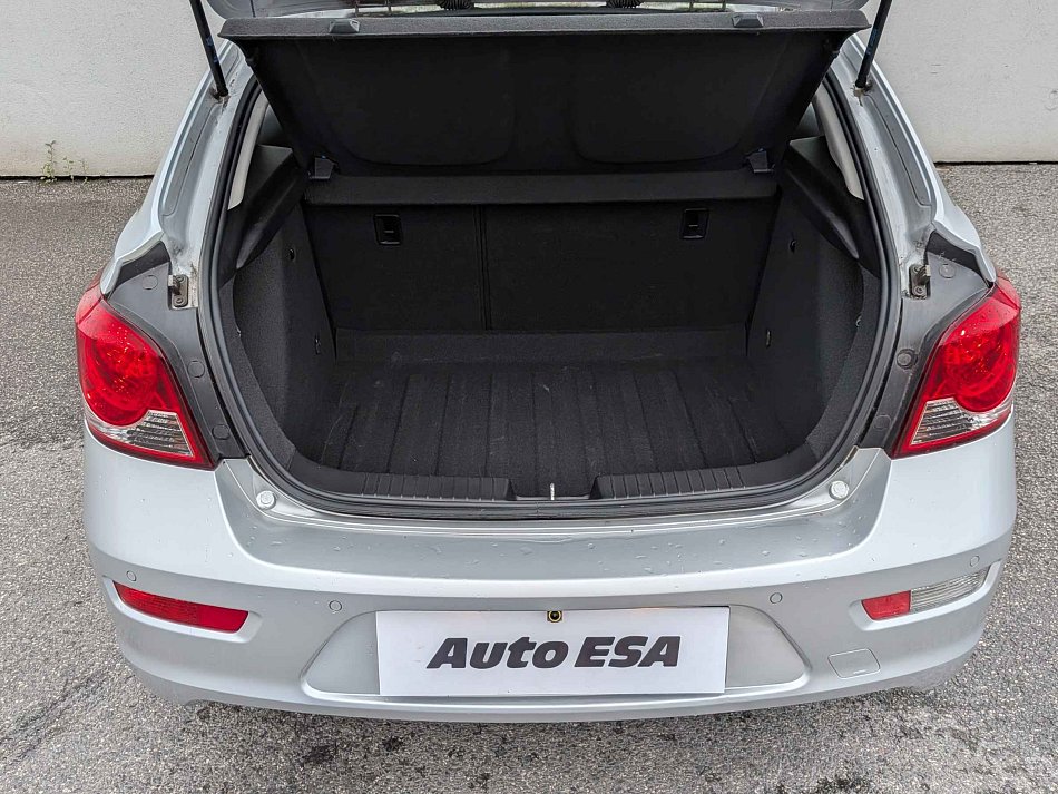 Chevrolet Cruze 1.6i 
