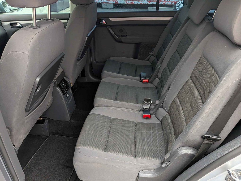 Volkswagen Touran 2.0TDi 
