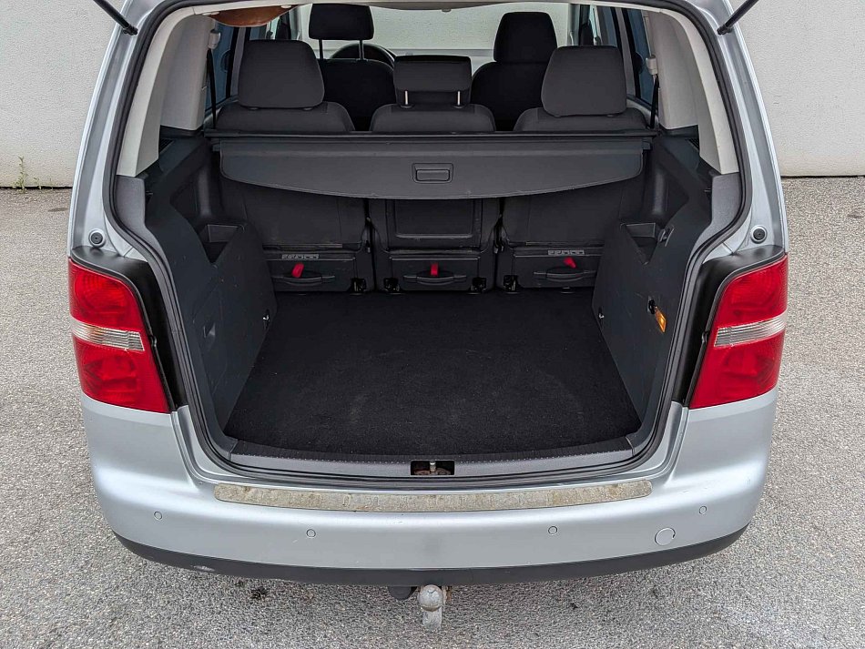 Volkswagen Touran 2.0TDi 