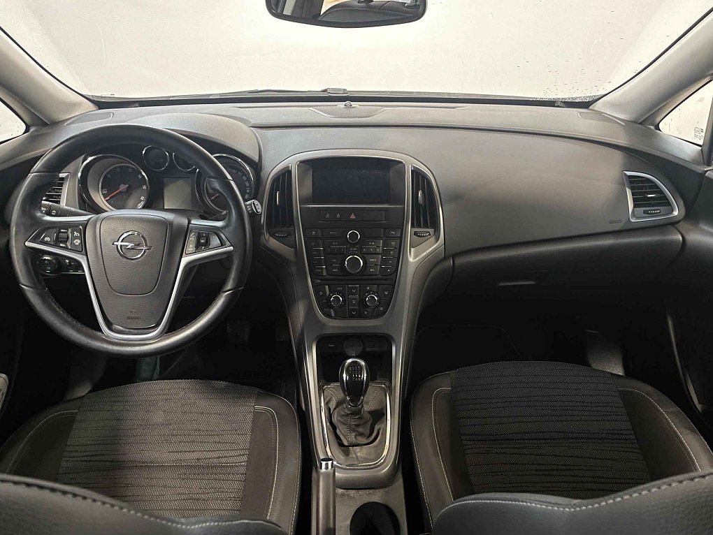 Opel Astra 1.6 CDTi 