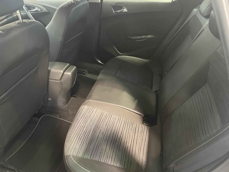 Opel Astra 1.6 CDTi 