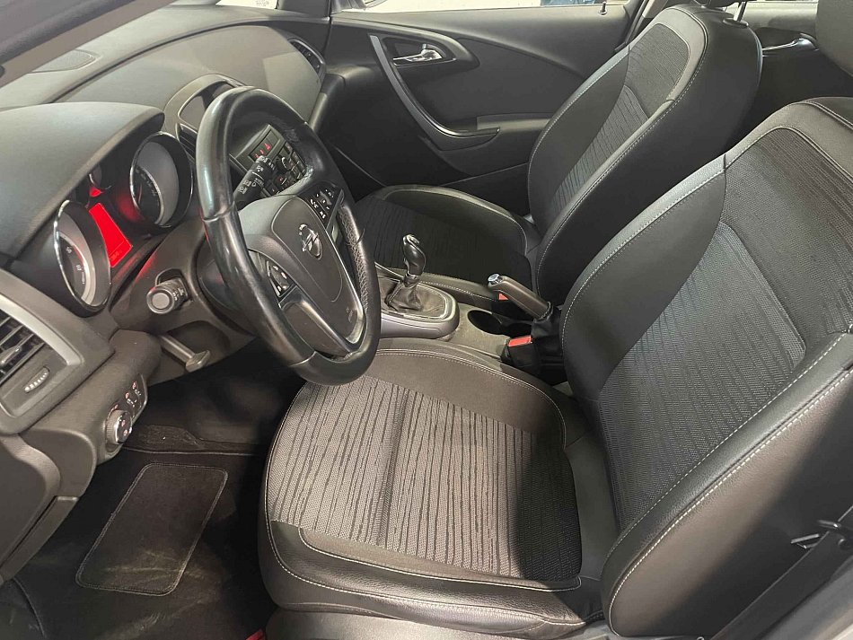 Opel Astra 1.6 CDTi 