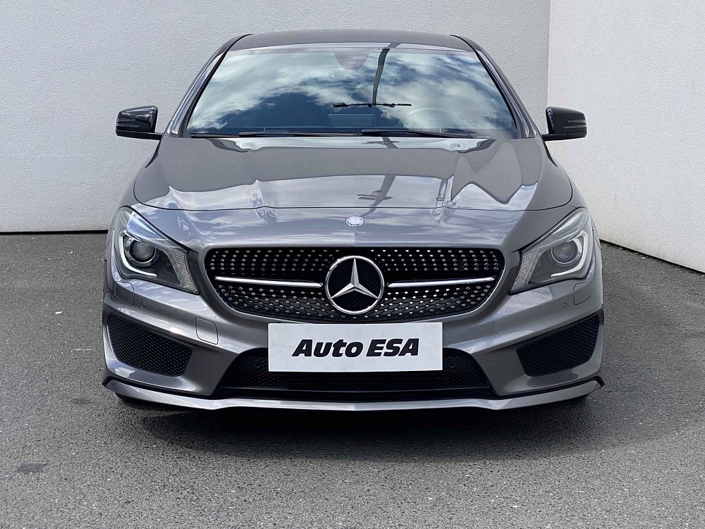 Mercedes-Benz CLA 2.0 i  250