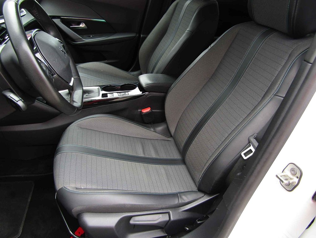 Peugeot 2008 1.2PT Allure
