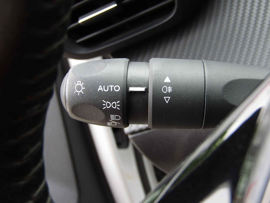 Peugeot 2008 1.2PT Allure